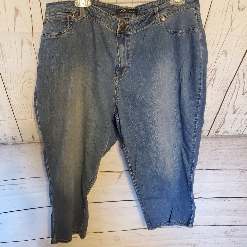 AG Denim high rise medium wash denim Bermuda shorts blue 22W